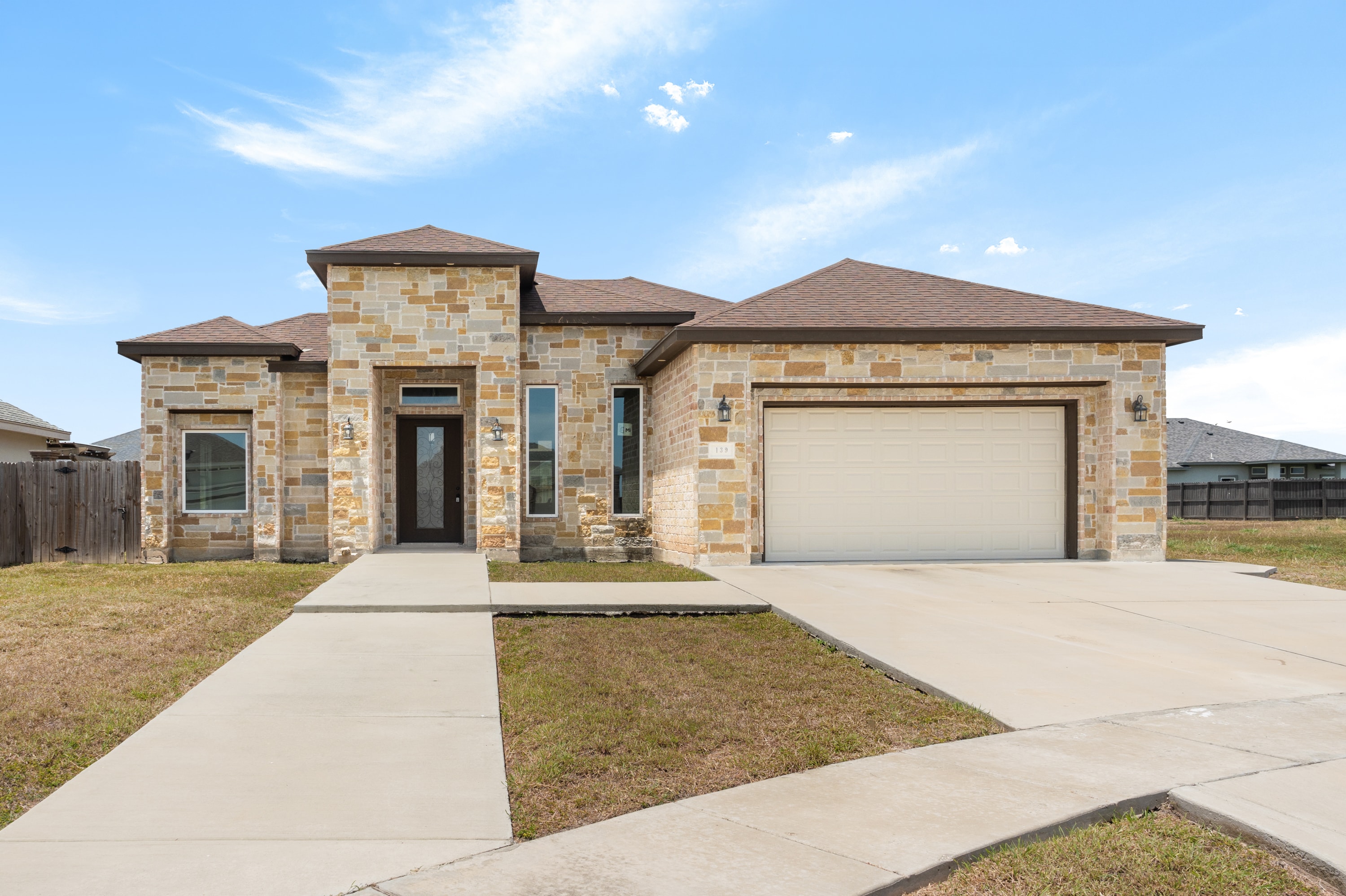 139 Heron Dr